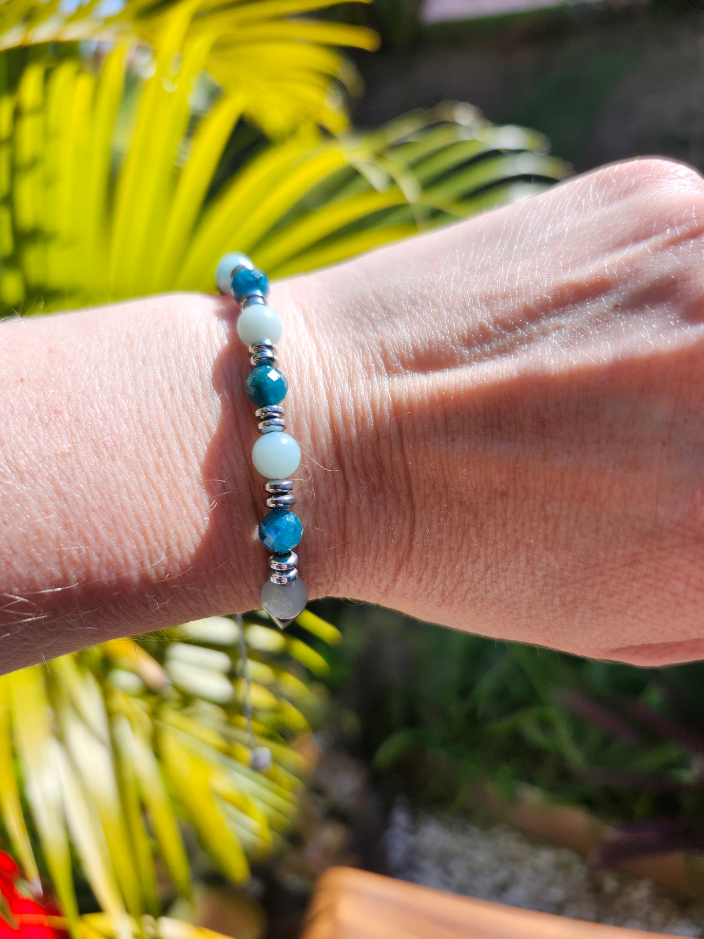 Bracelet ref 39 : Cordon réglable Amazonite, Apatite et Hématite