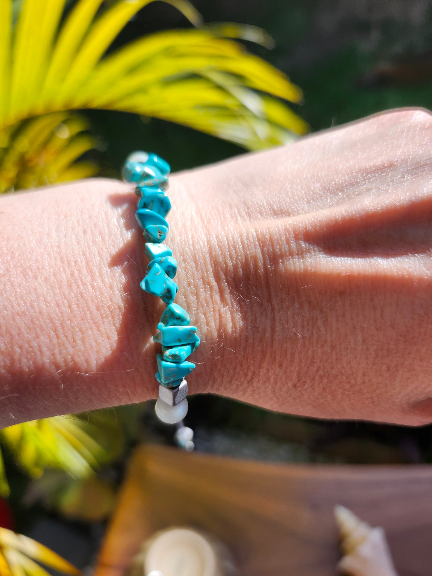 Bracelet ref 41 : Cordon réglable Magnésite et Amazonite