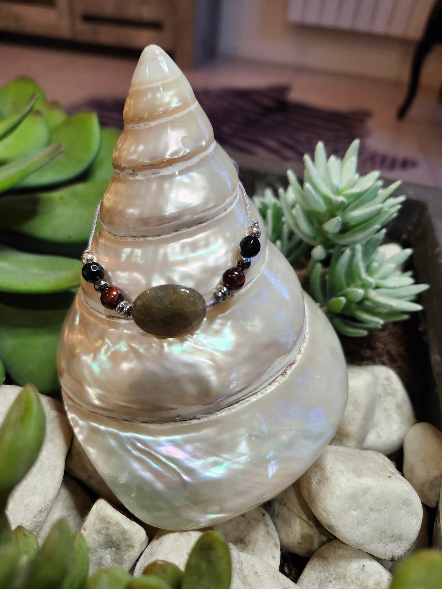 Bracelet ref 61 : Cordon réglable Labradorite œil de tigre et hématite