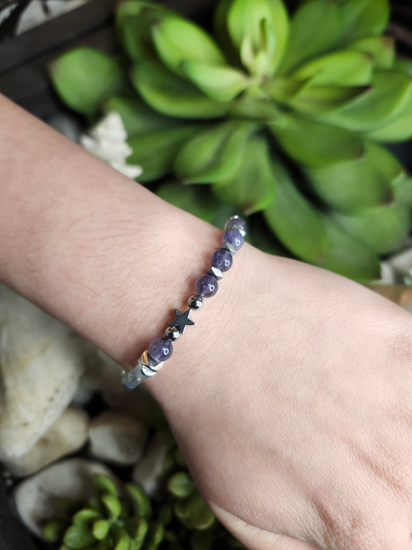 Bracelet ref 82 : Cordon réglable Quartz rose, Hématite