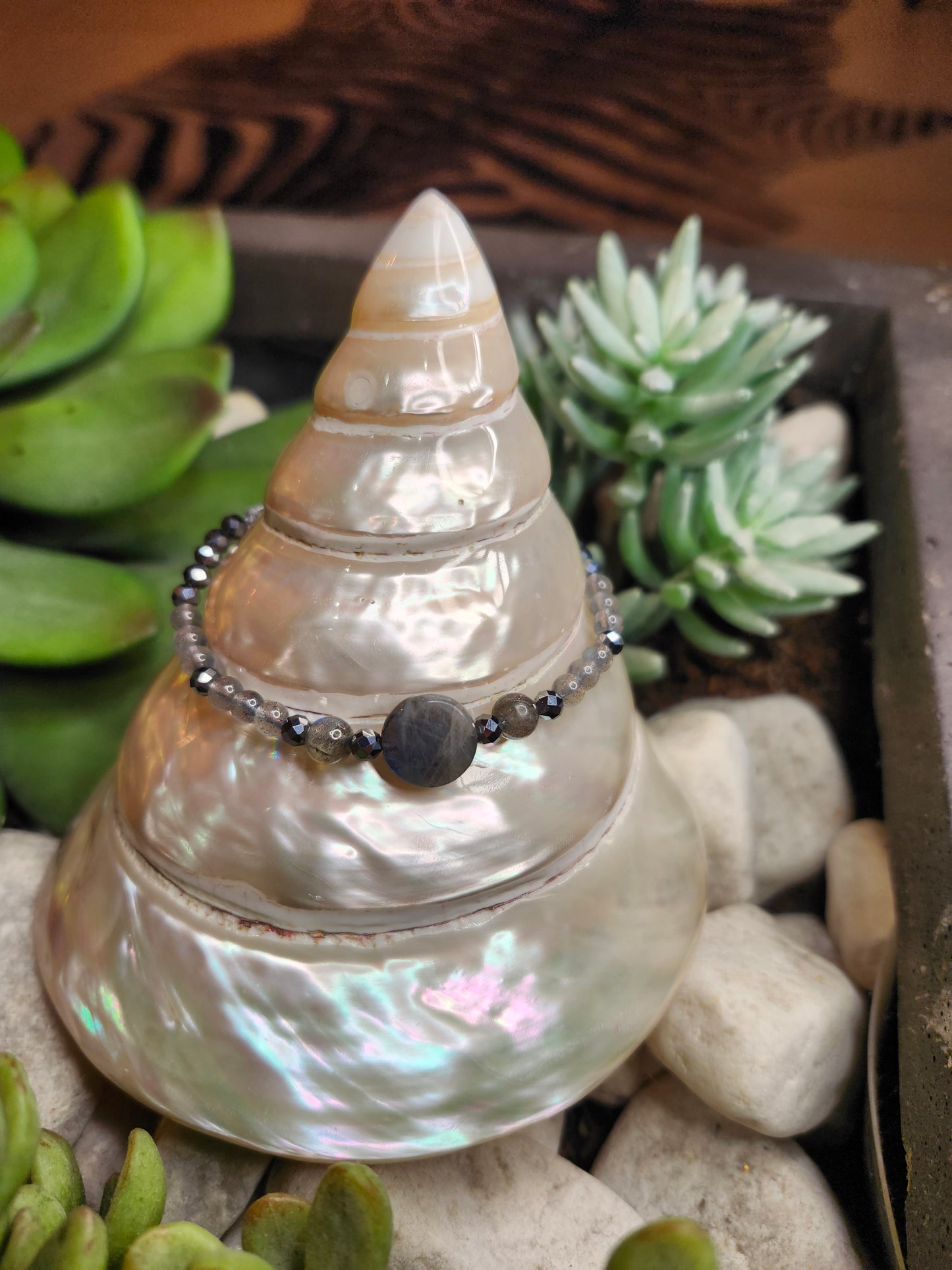Bracelet ref 96 : Cordon réglable Labradorite, Silicium et Hématite