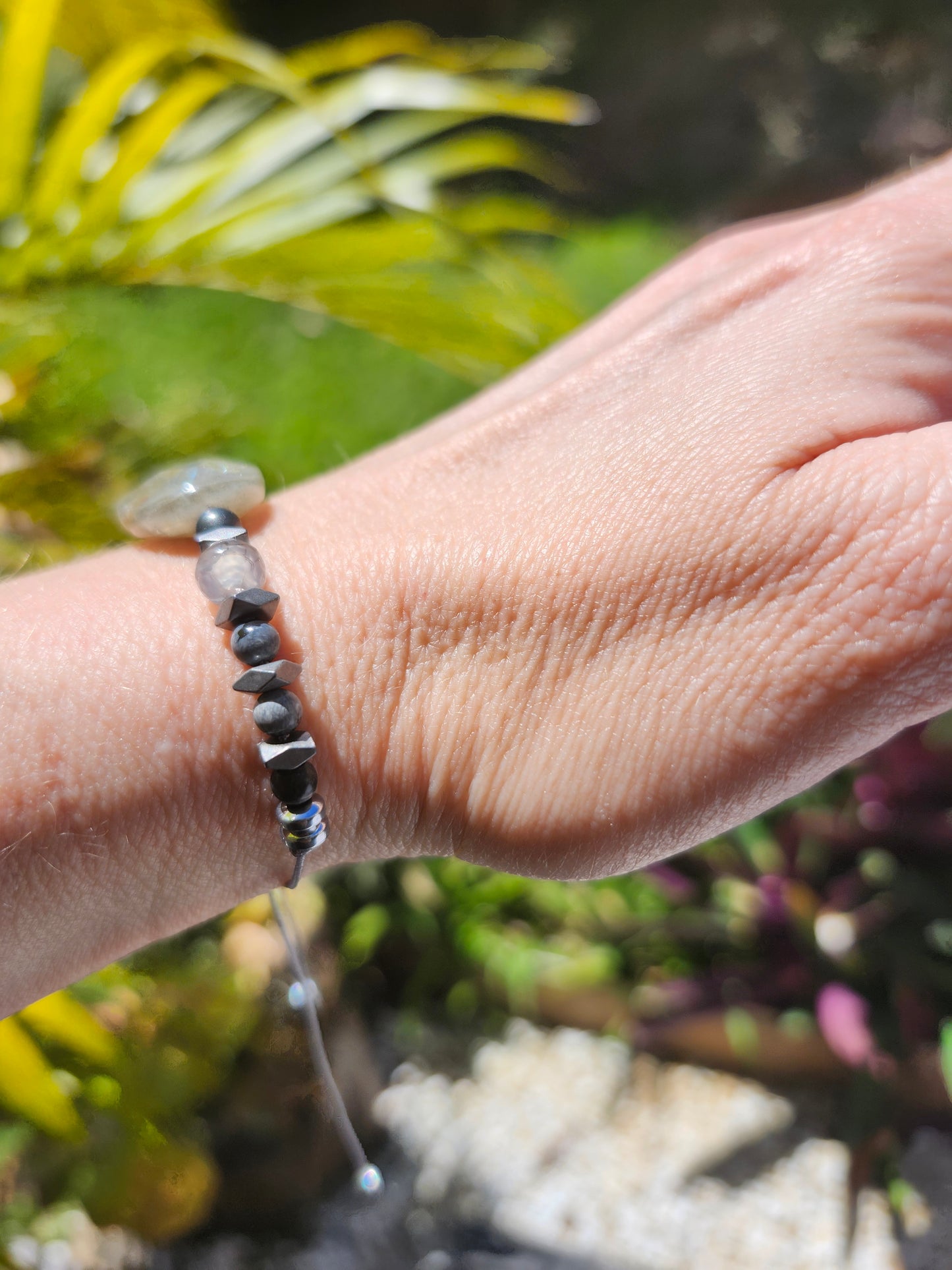 Bracelet réf. 16 : cordon réglable Labradorite, Agate et Obsidienne