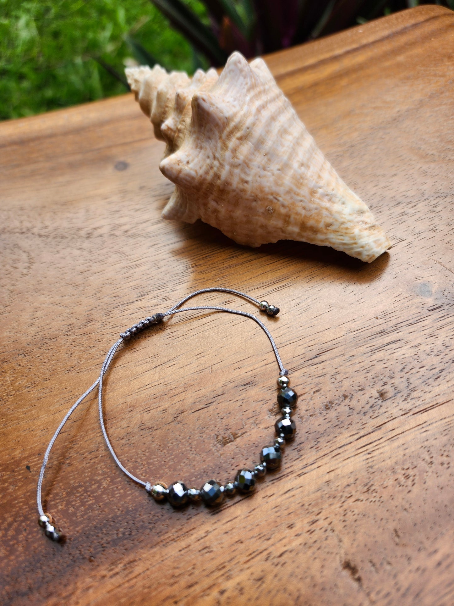 Bracelet réf. 23 : cordon réglable Silicium et Hématite