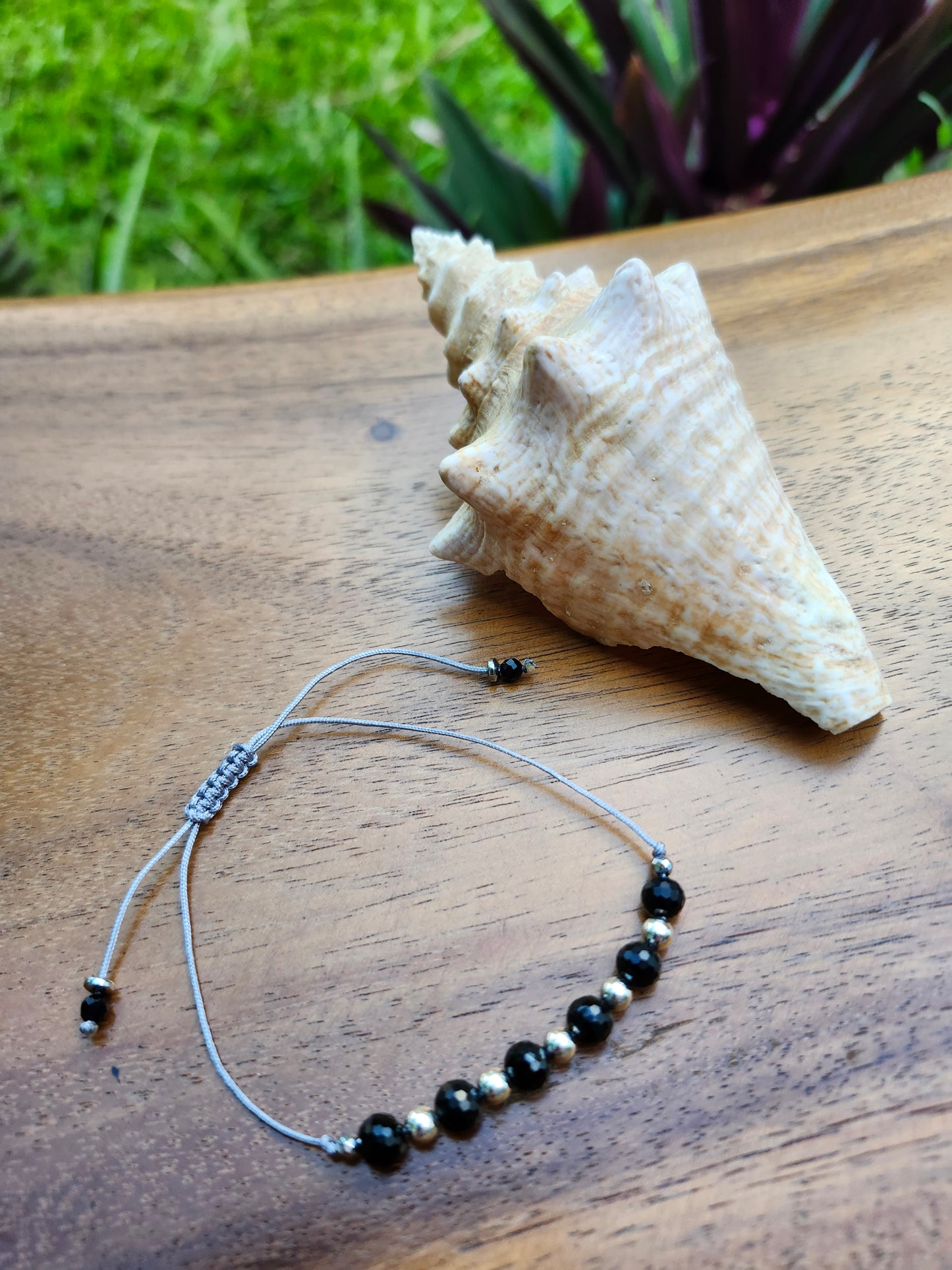 Bracelet réf. 22 : cordon réglable Tourmaline noir et Hématite