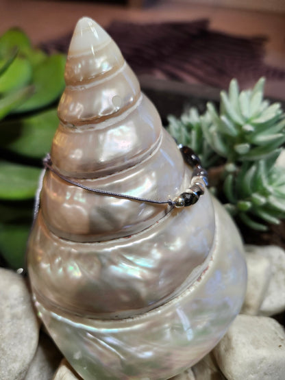 Bracelet ref 63 : Cordon réglable Obsidienne tourmaline et hématite