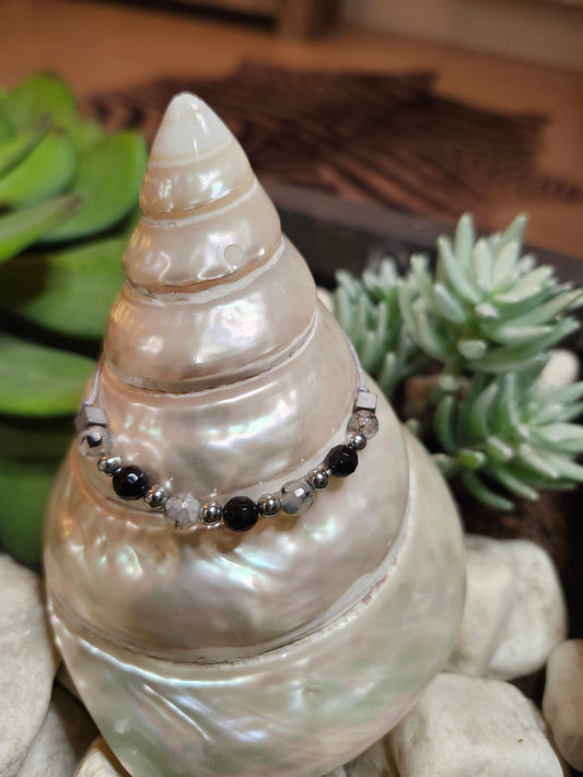 Bracelet ref 71 : Cordon réglable Agate veine de dragon, onyx et hématite