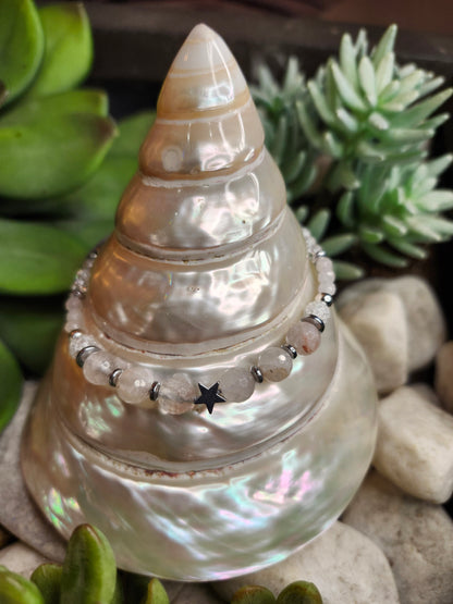 Bracelet ref 79 : Cordon réglable Quartz fraise, Quartz rose, cristal de roche et Hématite