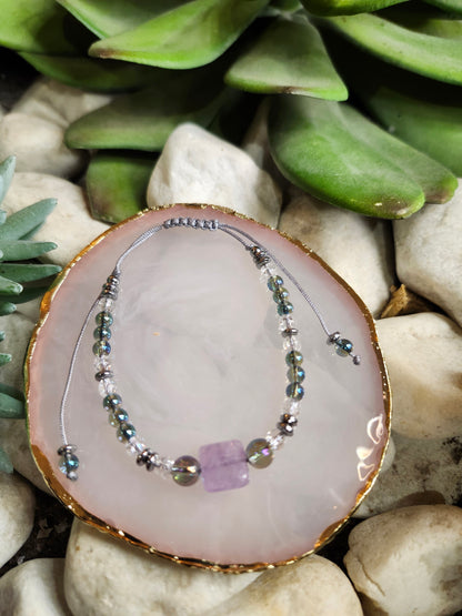 Bracelet ref 95 : Cordon réglable Améthyste, Aqua aura, Cristal de roche et Hématite
