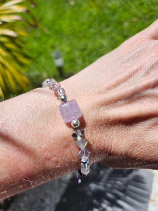 Bracelet réf. 11 : cordon réglable Améthyste et Fluorite