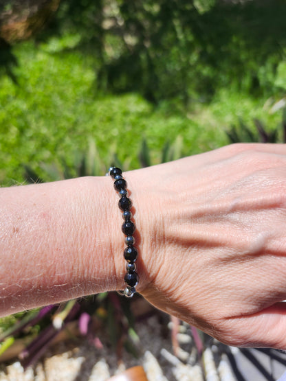 Bracelet réf. 32 : cordon réglable Onyx et Hématite