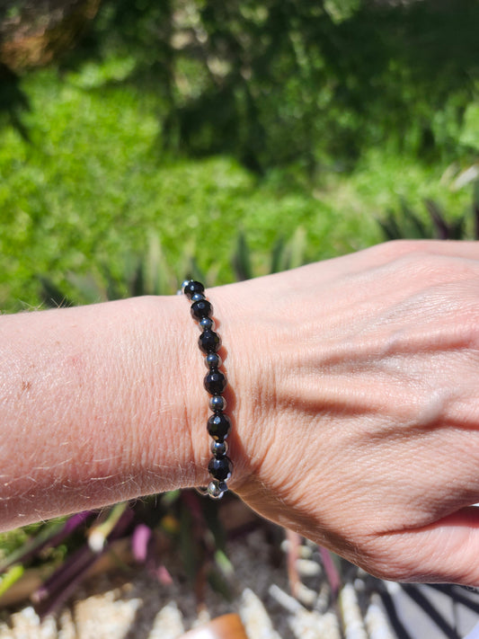 Bracelet réf. 32 : cordon réglable Onyx et Hématite