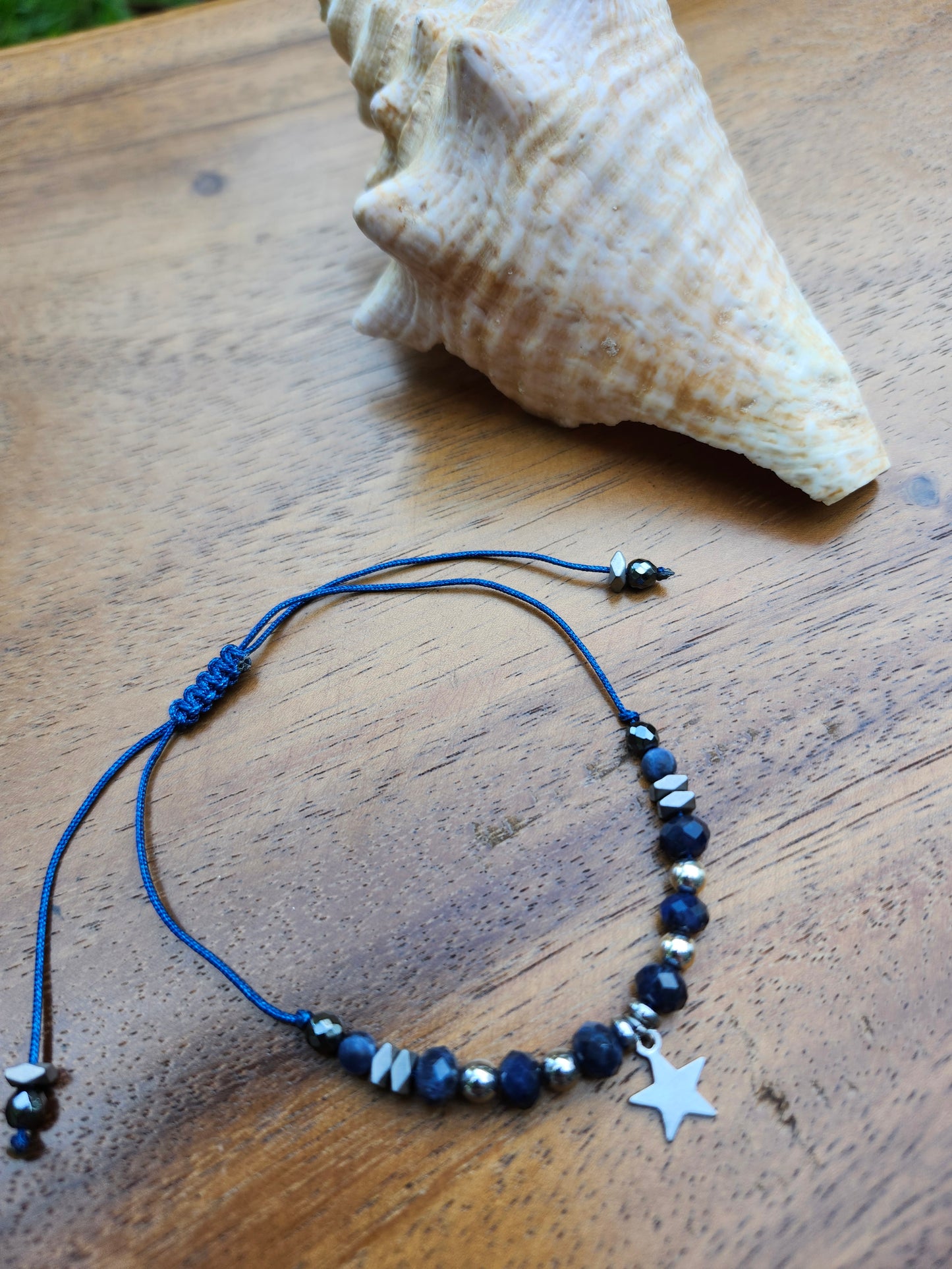 Bracelet réf. 31 : cordon réglable Sodalite et Hématite