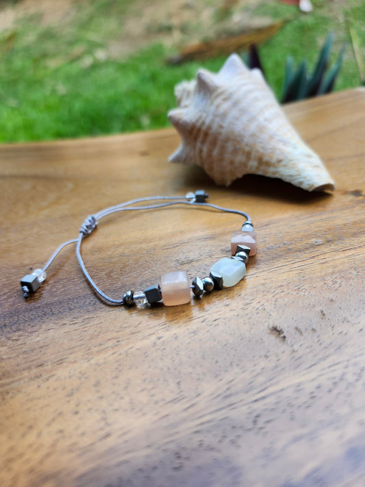 Bracelet réf. 20 : cordon réglable Pierre de lune et Cristal de roche