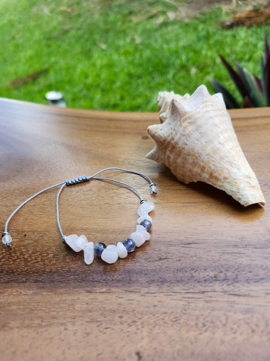 Bracelet réf. 15 : cordon réglable Quartz rose et iolite